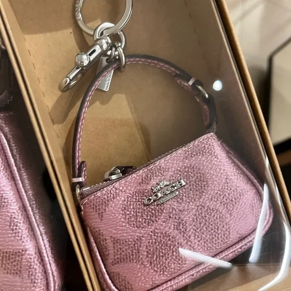 Coach Boxed Nolita 19 And Nolita Bag Charm Set CCK96 Pink/Rose Holiday - Picture 10 of 10